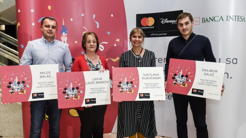 Proglašeni pobednici nagradne igre „Banca intesa i Mastercard vas vode u Disneyland Pariz“