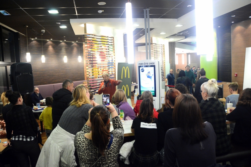 Obeležen „Svetski dan deteta“ sa Ljubivojem Ršumovićem uz  podršku McDonald’s-a i Lagune