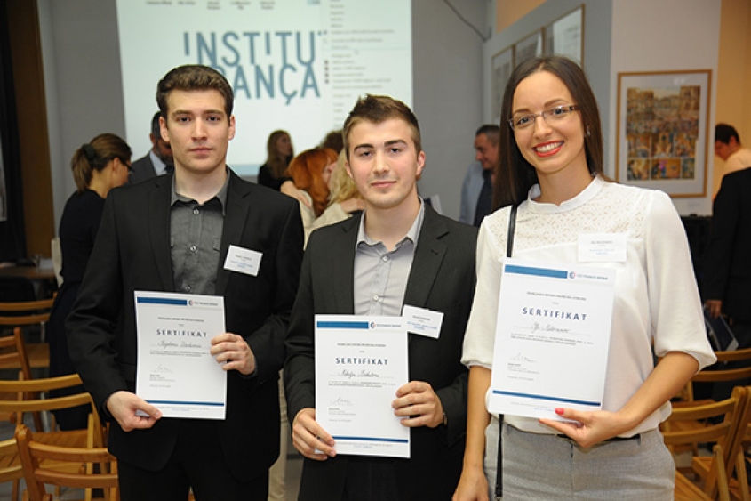 Student Award for The Best Students Essays