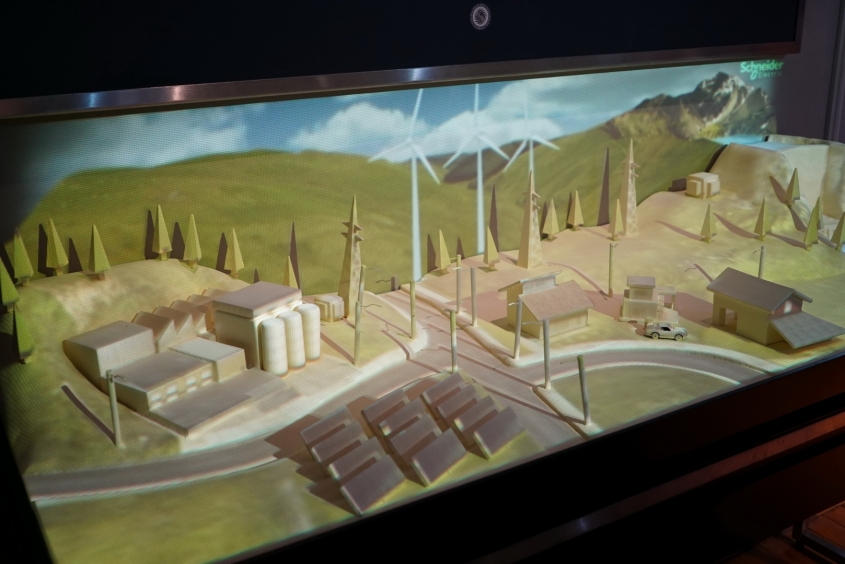 Schneider Electric presented the donation to the Nikola Tesla museum