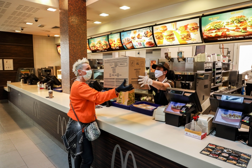 МcDonald’s do sada donirao više od 2 miliona dinara u novcu i obrocima