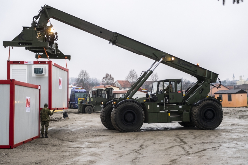 MOL provides mobile homes and sanitary containers for Croatian earthquake victims
