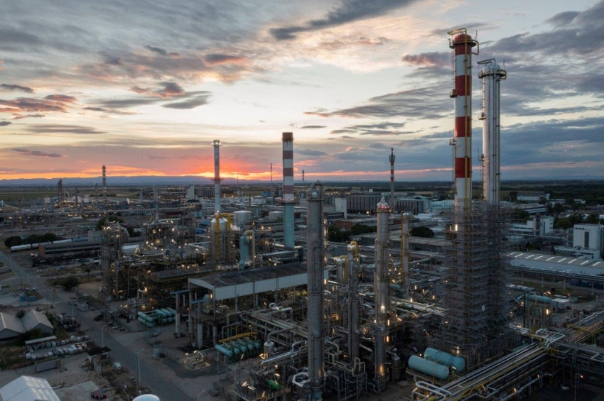 MOL Group turns plastic waste into high-value products with the first test of a circular raw material flow at its petrochemical plant in Tisaujvaros