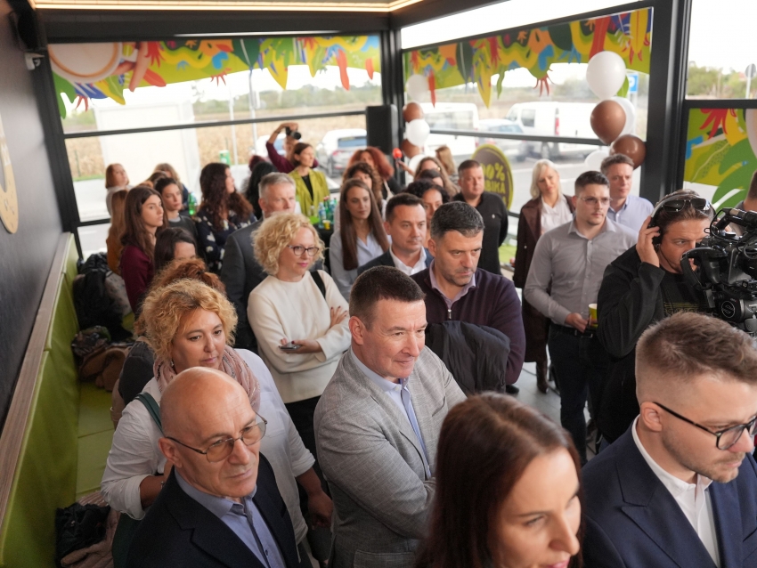 Uživanje koje traje deceniju - Fresh Corner slavi 10 godina ukusa, mirisa i svežine na putu